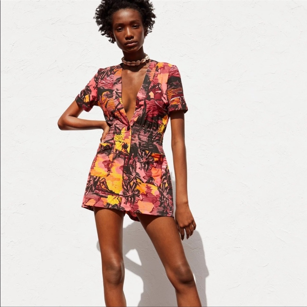 ZARA tropical Sunset button up V neck Romper size medium